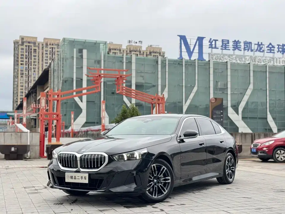 BMW 5 Series 530Li Leading M Sport Package 2025