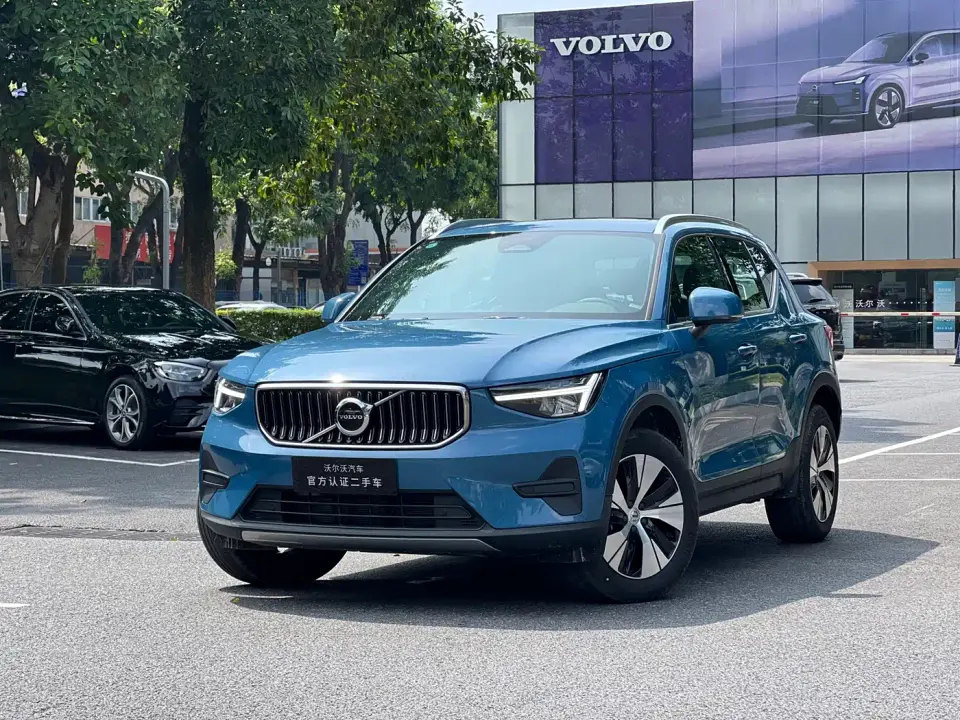 Volvo XC40 B3 Smart Elite Luxury Edition 2025