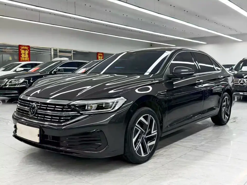 Volkswagen Sagitar 300TSI DSG Surpass Edition 2024