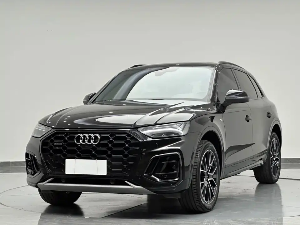 Audi Q5L Model 45 TFSI Luxury Dynamic 2024