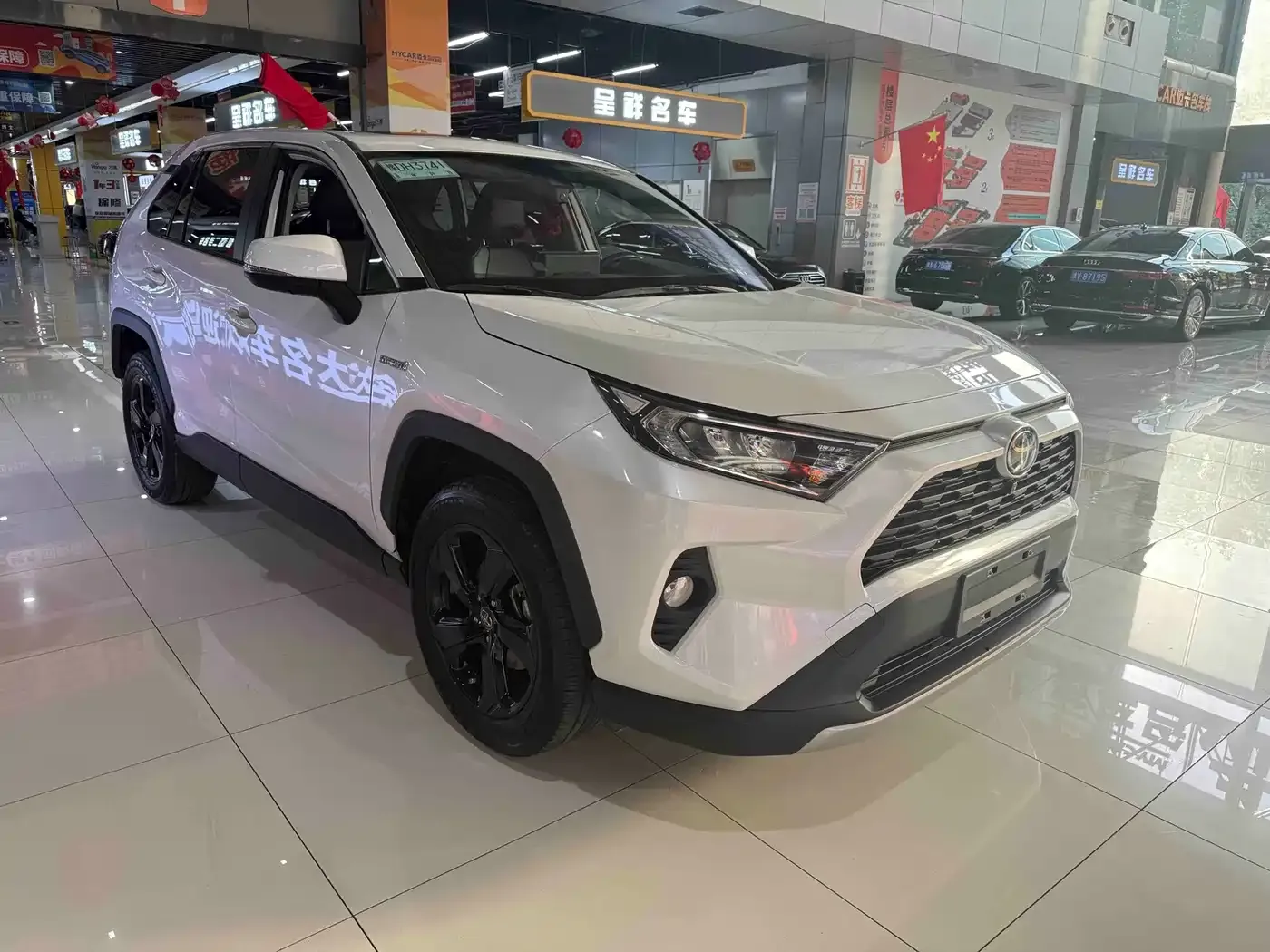 Toyota RAV4 Rongfang Hybrid 2.5L E-CVT 4WD Elite Plus Edition 2022 — фото 3
