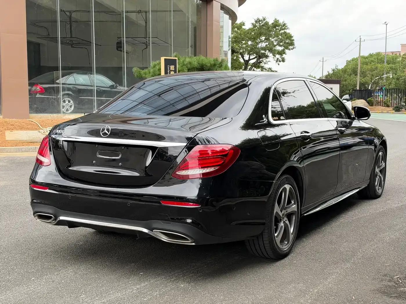 Mercedes-Benz E-Class Facelift E 300 L Fashion 2019 — фото 16