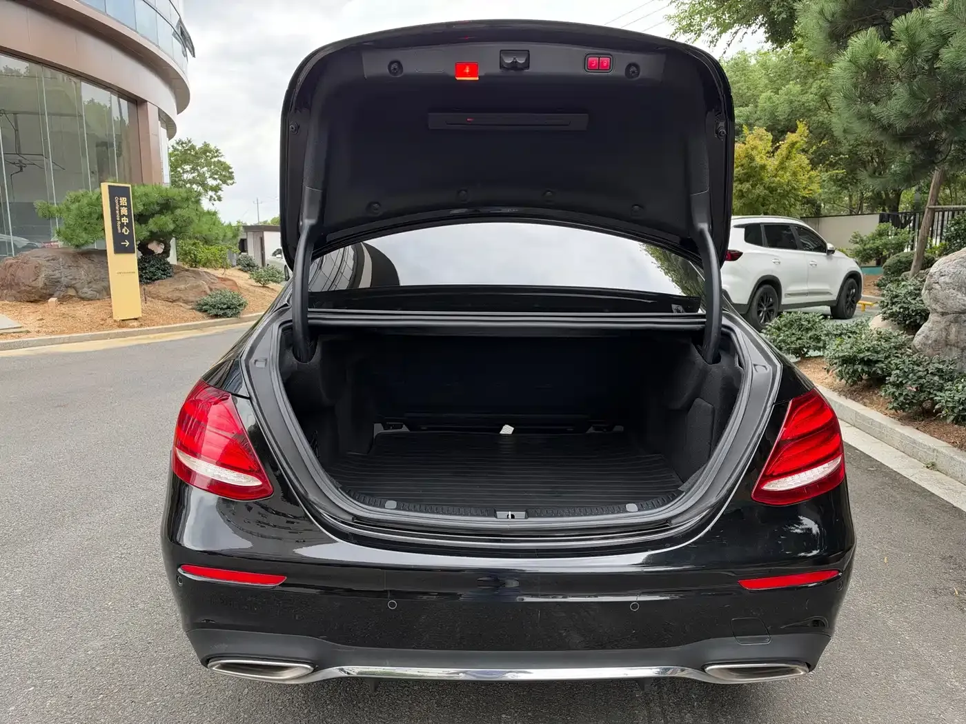 Mercedes-Benz E-Class Facelift E 300 L Fashion 2019 — фото 14