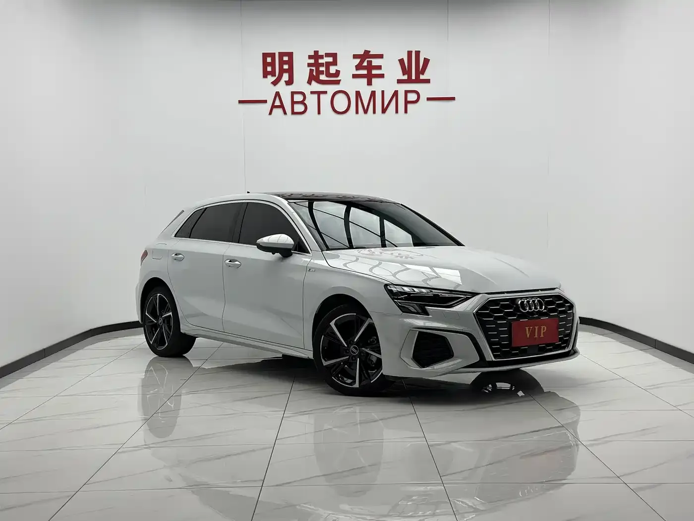 Audi A3 Facelift Sportback 35 TFSI Fashion Sport 2023 — фото 2