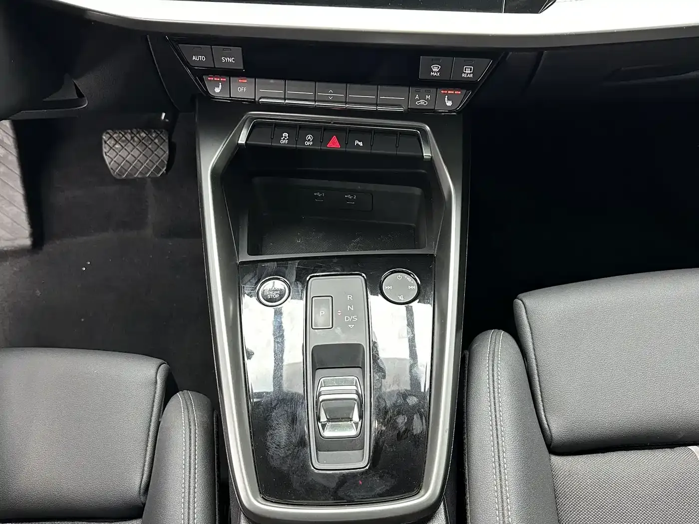 Audi A3 Facelift Sportback 35 TFSI Fashion Sport 2023 — фото 13
