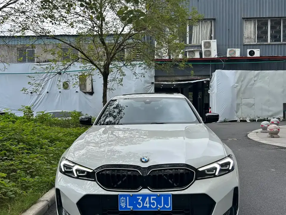 BMW 3 Series 330Li M Sport Night Edition 2025