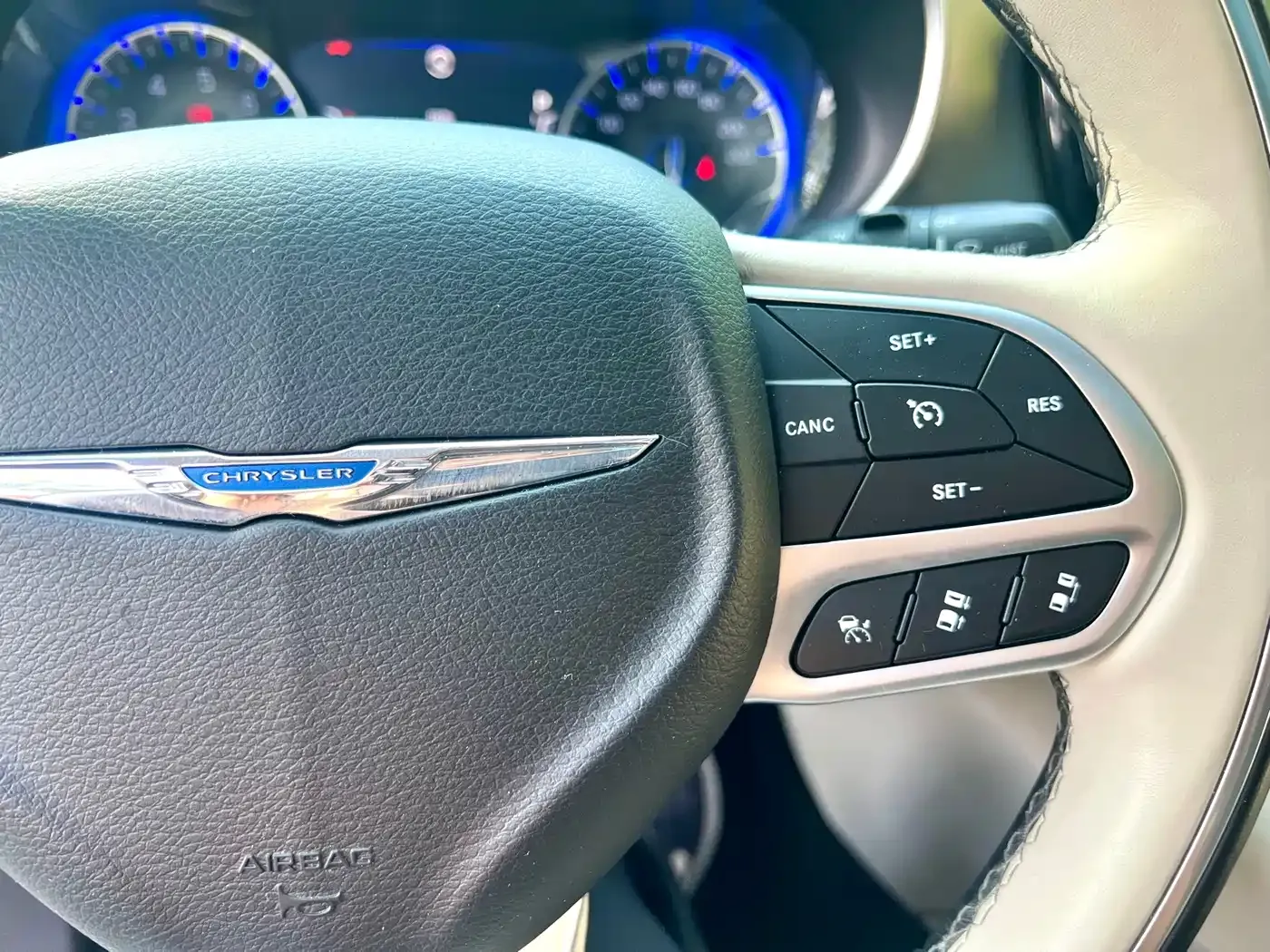 Chrysler Grand Voyager (Import) 3.6L Premium Edition 2019 — фото 30