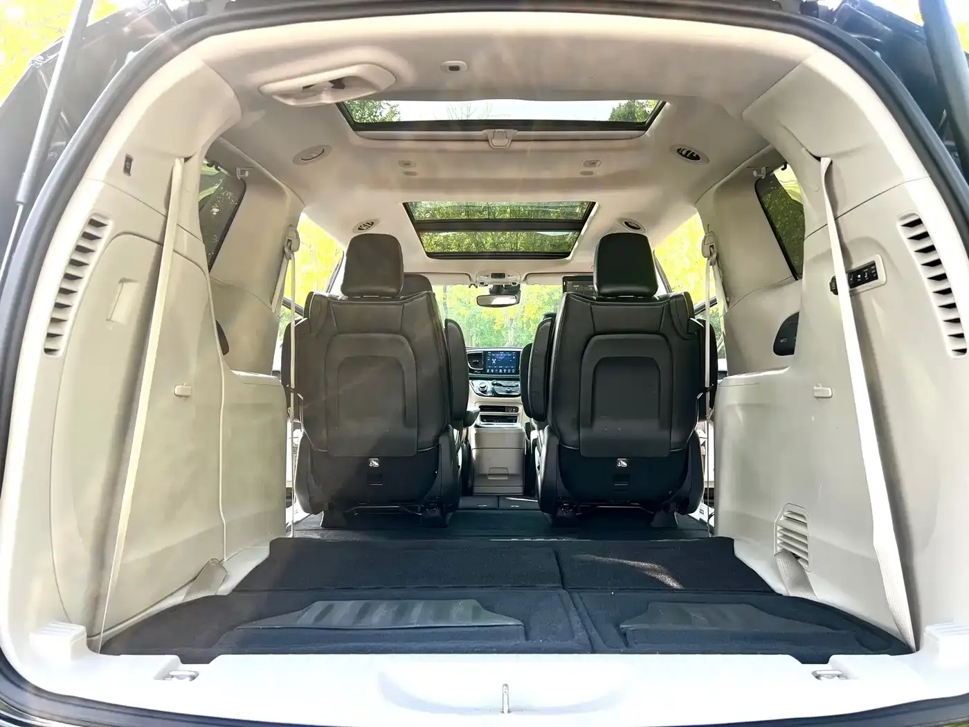 Chrysler Grand Voyager (Import) 3.6L Premium Edition 2019 — фото 18