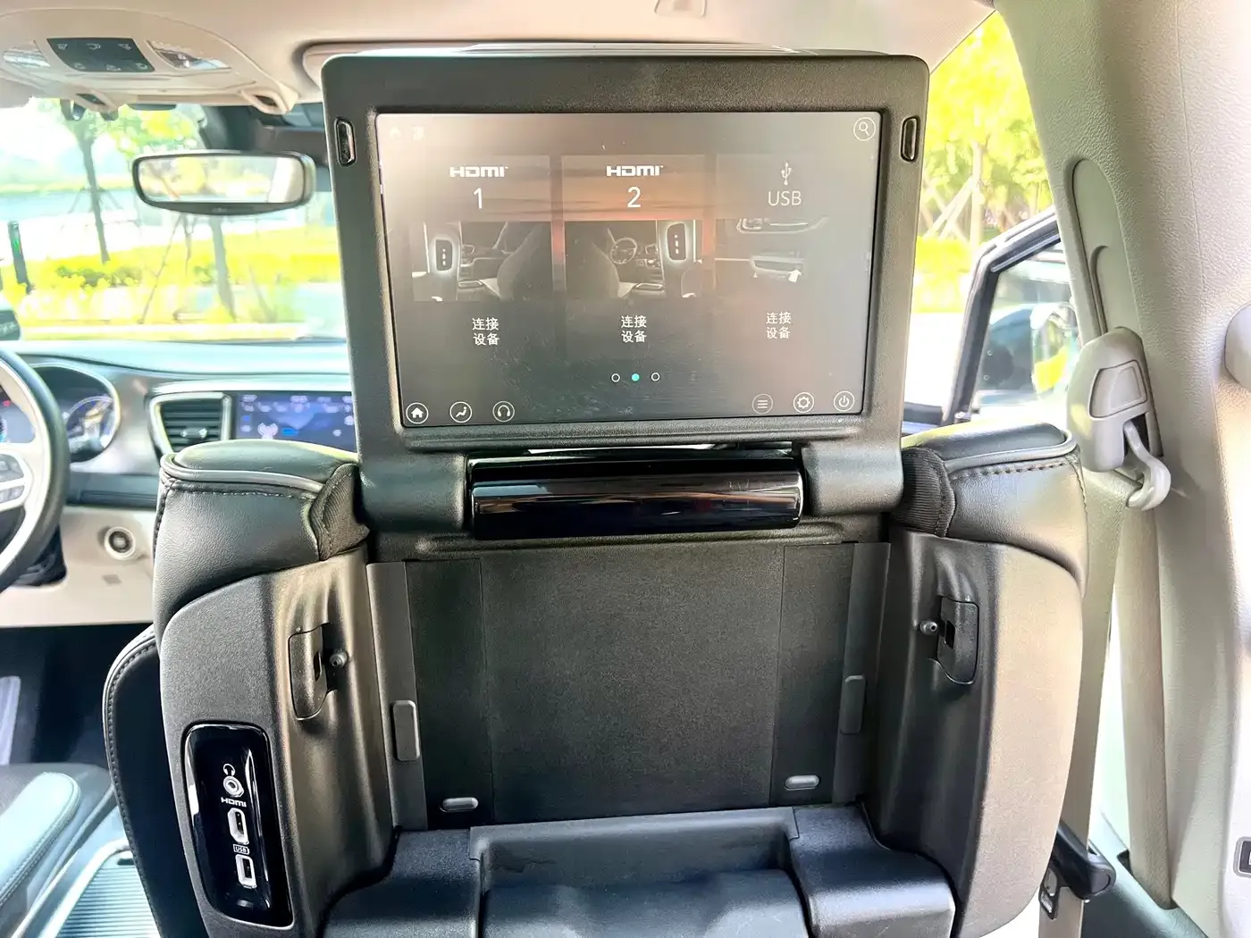 Chrysler Grand Voyager (Import) 3.6L Premium Edition 2019 — фото 21