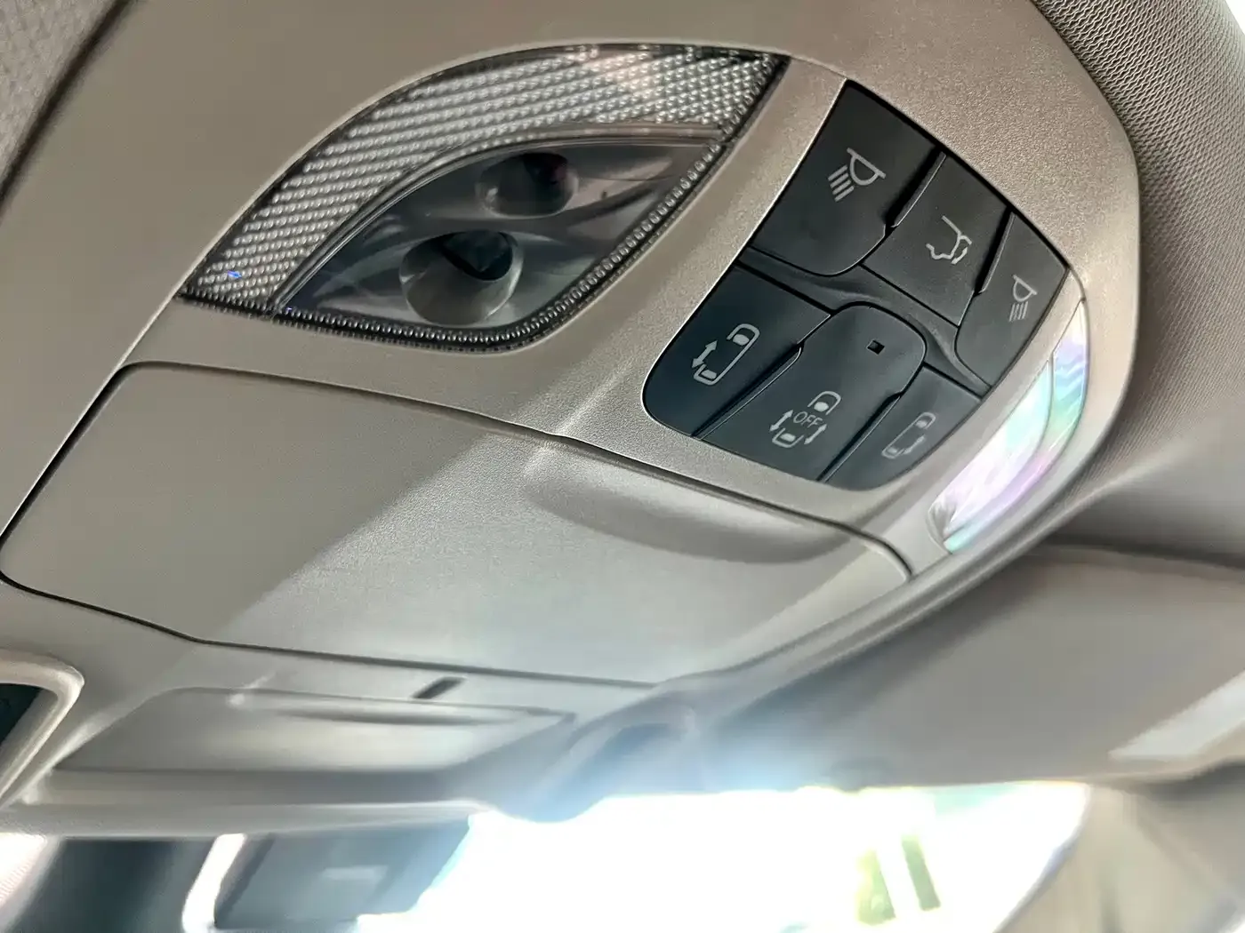 Chrysler Grand Voyager (Import) 3.6L Premium Edition 2019 — фото 37