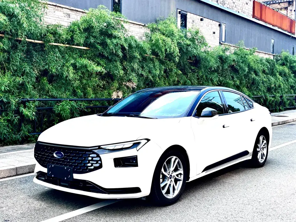 Ford Mondeo EcoBoost 245 Luxury 2023