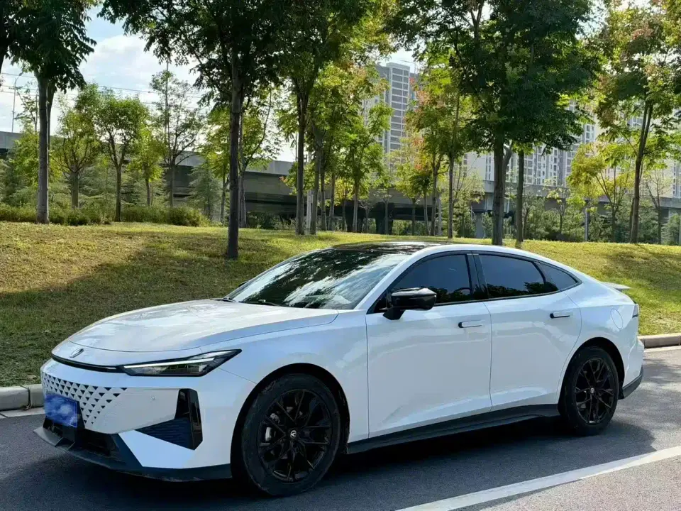 Changan UNI-V 1.5T 500Bar Premium Model 2025
