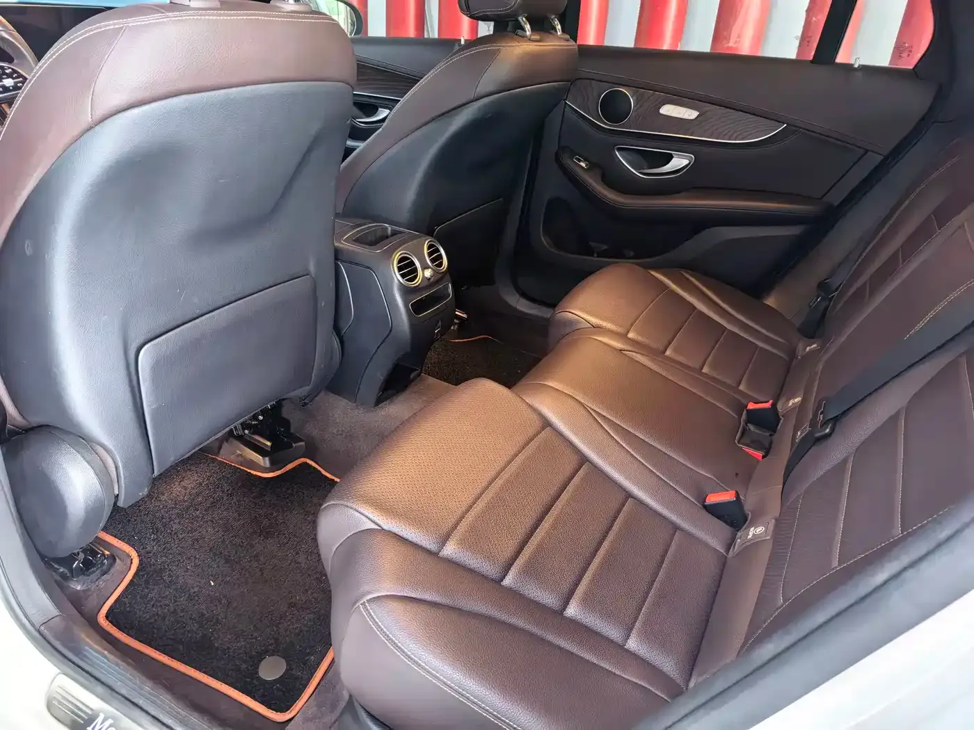 Mercedes-Benz GLC-Class GLC 260 L 4MATIC Luxury 2019 — фото 12