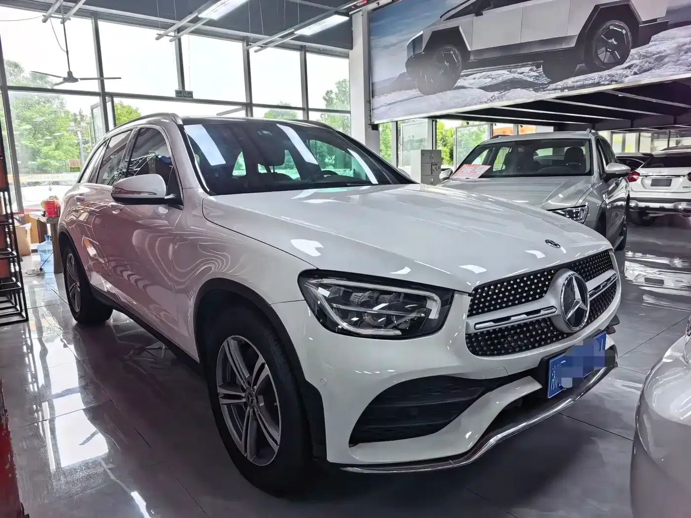 Mercedes-Benz GLC-Class GLC 260 L 4MATIC Luxury 2019 — фото 2