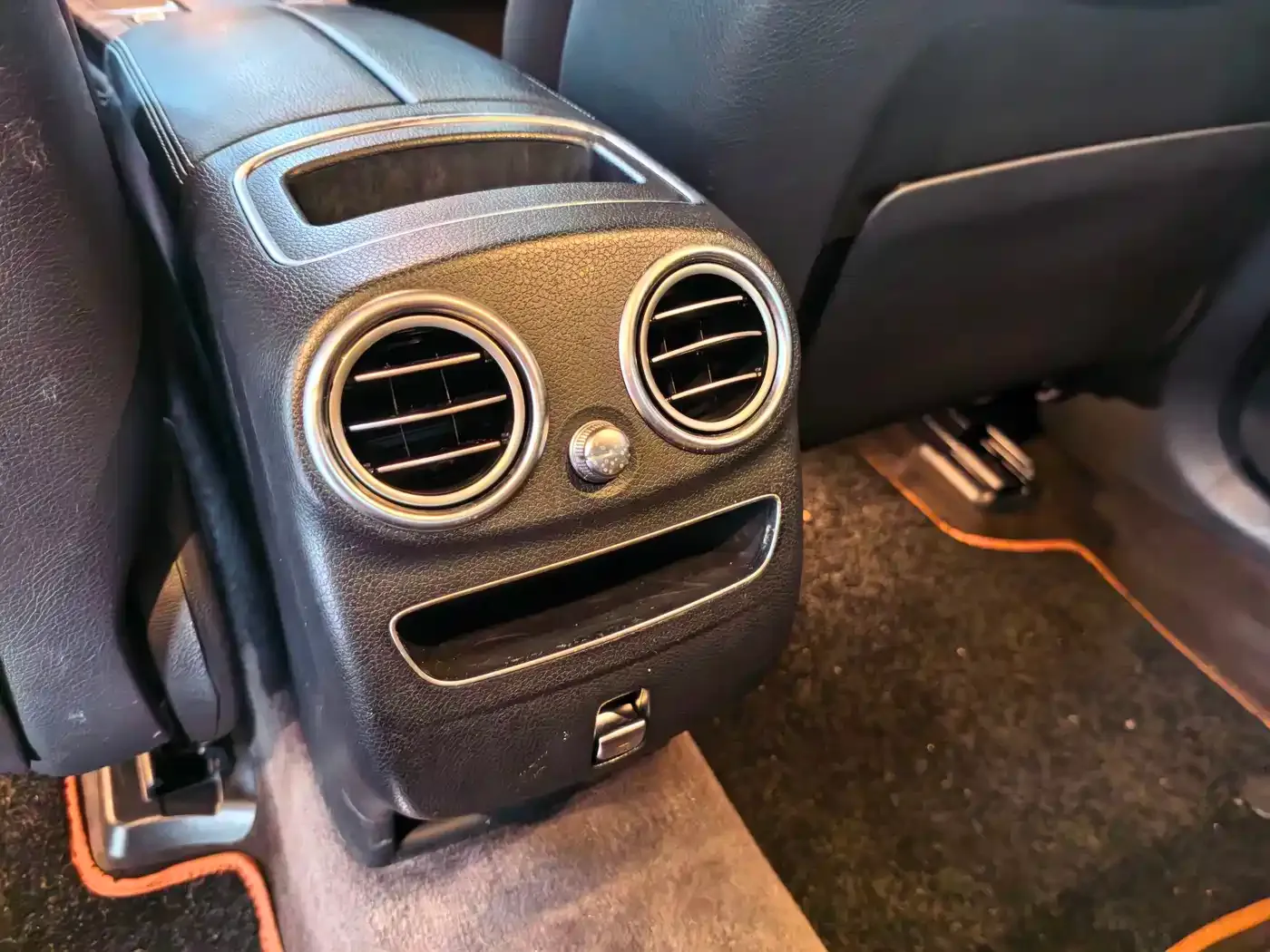 Mercedes-Benz GLC-Class GLC 260 L 4MATIC Luxury 2019 — фото 11