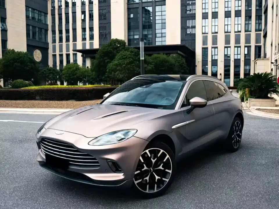 Aston Martin DBX 4.0T V8 Enigma of Elegance 2021