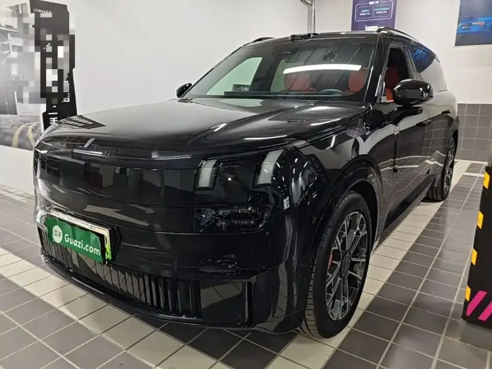 Lynk & Co 900 2.0T Ultra 2025
