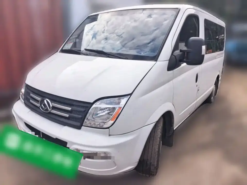 SAIC Maxus Xintu V80 2.0T Manual Classic Aoyun Short Wheelbase Ultra-Low Roof 5/6-Seater 2023