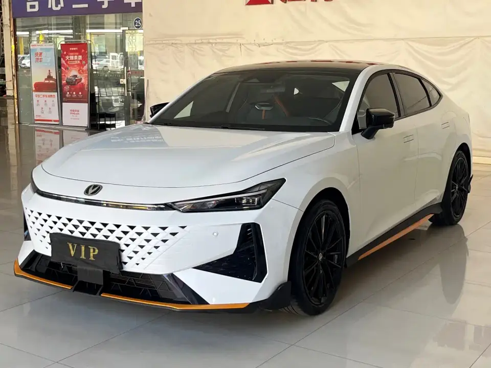 Changan UNI-V 1.5T Deluxe Sport 2024