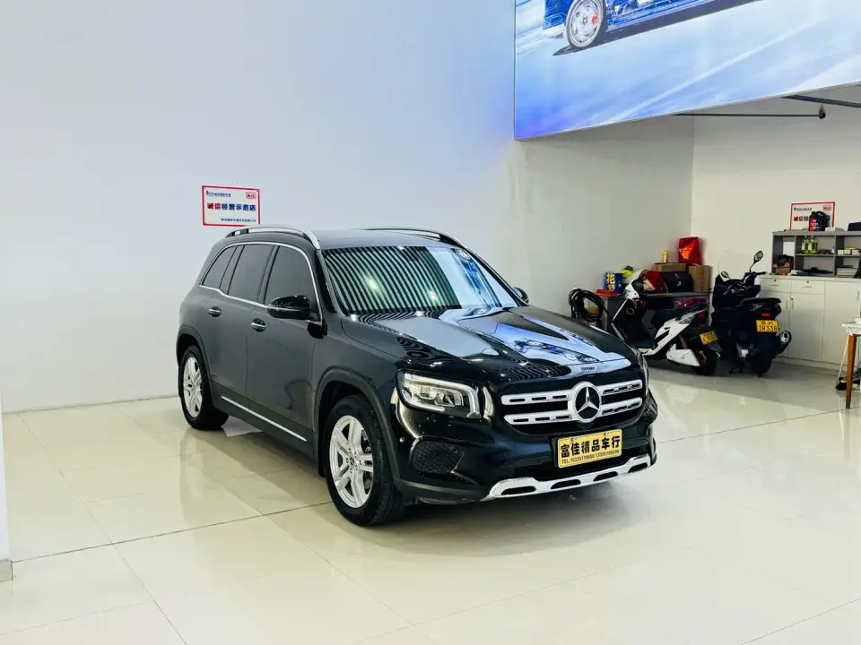 Mercedes-Benz GLB-Class Model GLB 200 Dynamic Edition 2022