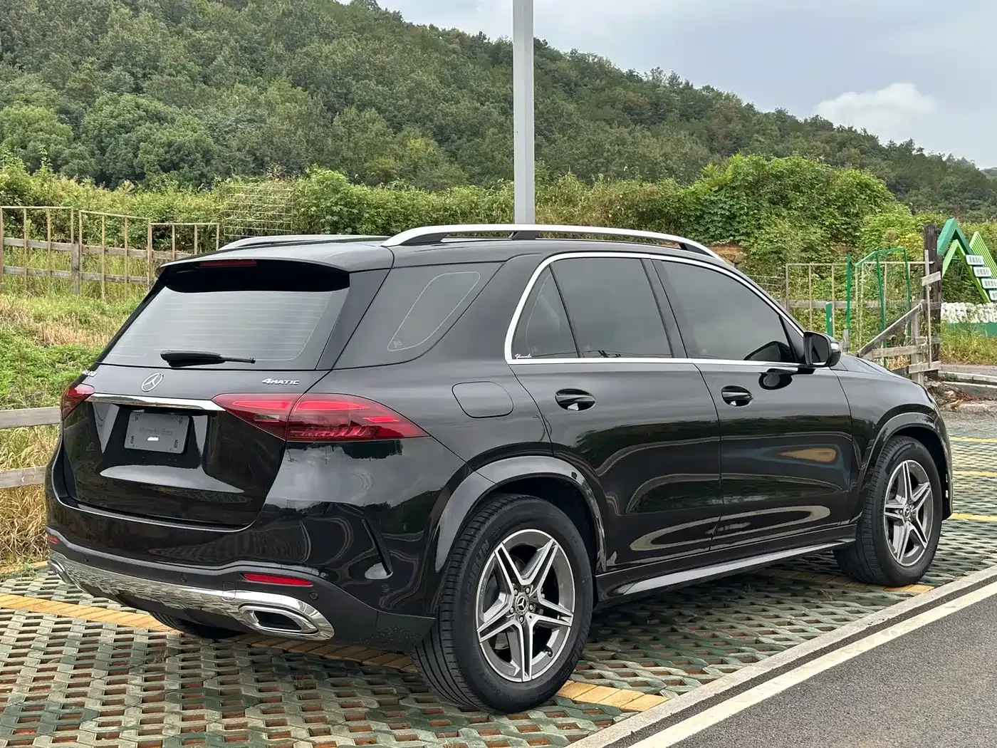 Mercedes-Benz GLE-Class GLE 450 4MATIC Sport 2023 — фото 15
