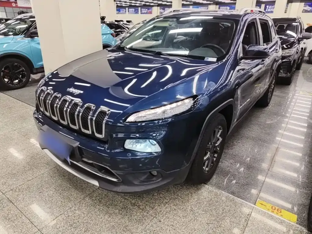 Jeep Cherokee 2.0L 2WD Classic Sport Edition 2020