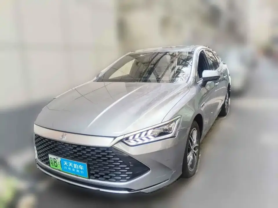BYD Qin PLUS DM-i 120KM Premium 2022