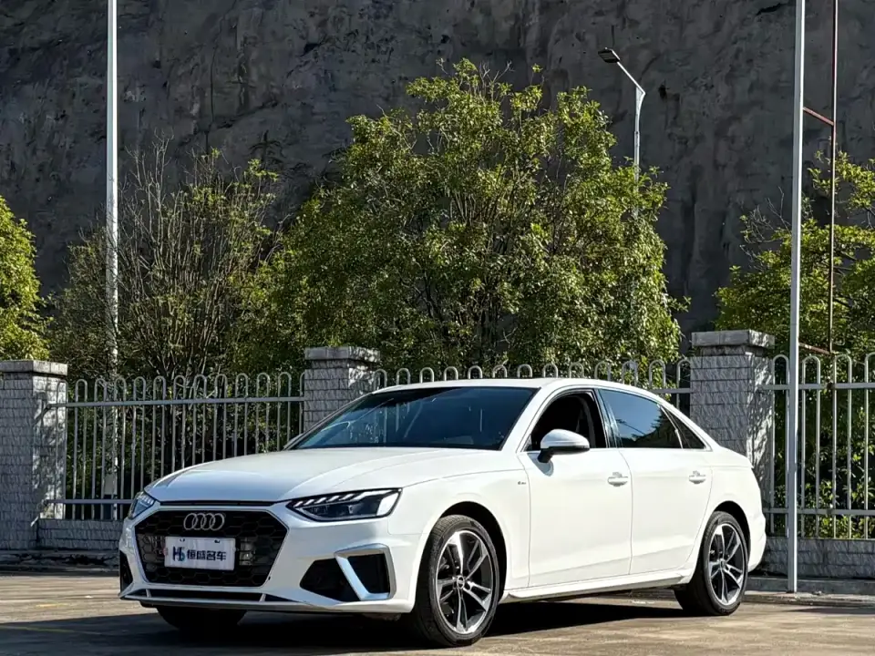 Audi A4L 35 TFSI Fashion Dynamic 2022