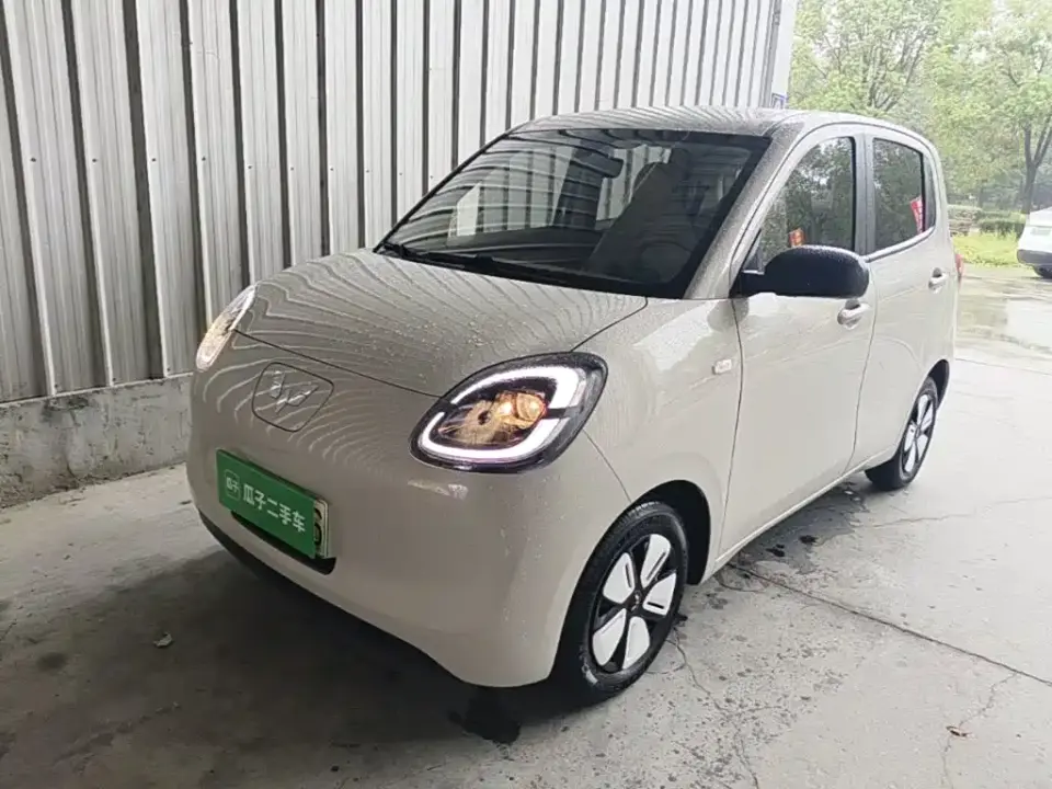Wuling Motors Hongguang MINIEV 4-Door Advanced 2025