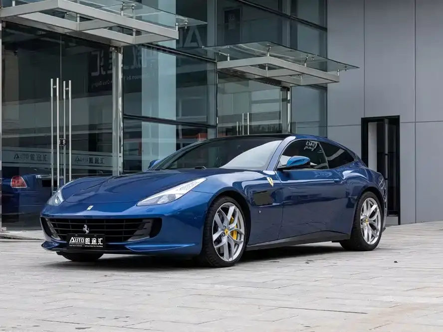 Ferrari GTC4Lusso 3.9T V8 2019