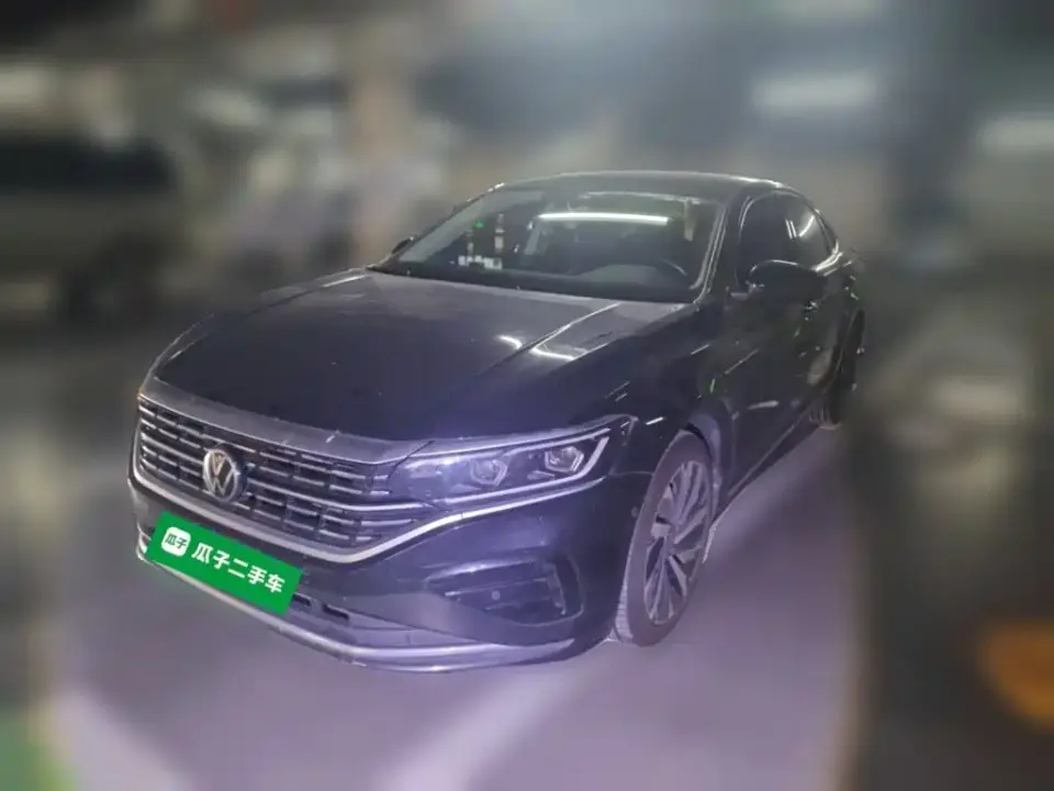 Volkswagen Passat 330TSI Luxury Edition 2022