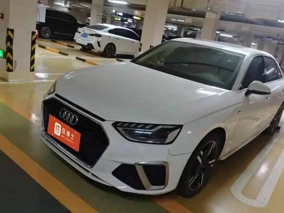 Audi A4L 40 TFSI Luxury Dynamic 2021