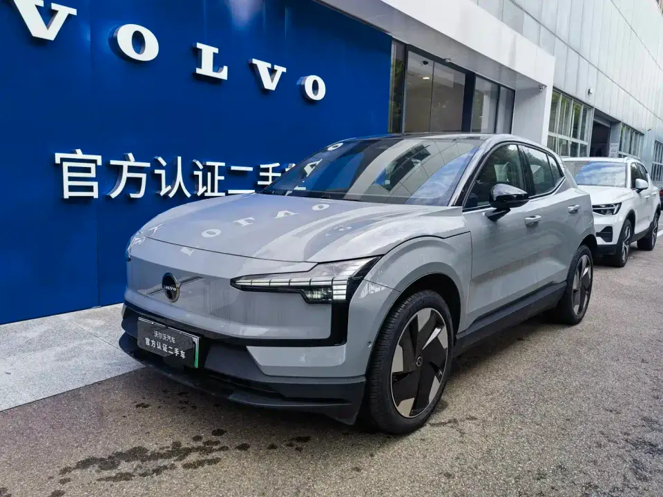 Volvo EX30 RWD Long Range Ultra 2024