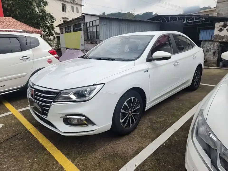 Roewe i5 1.5L Manual 4G Connected Premium Flagship Edition 2019
