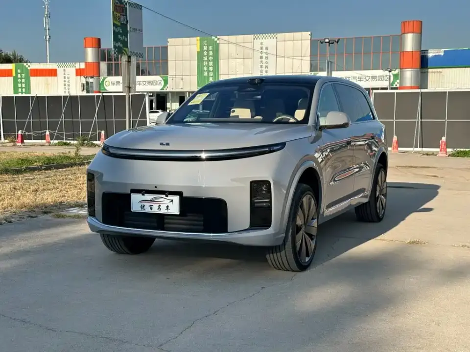 Li Auto Li Xiang L9 Base Model 2026