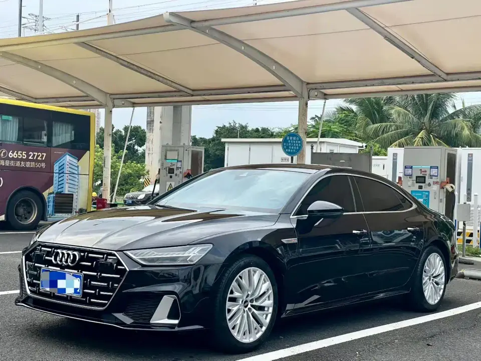Audi A7L 45 TFSI Luxury 2024