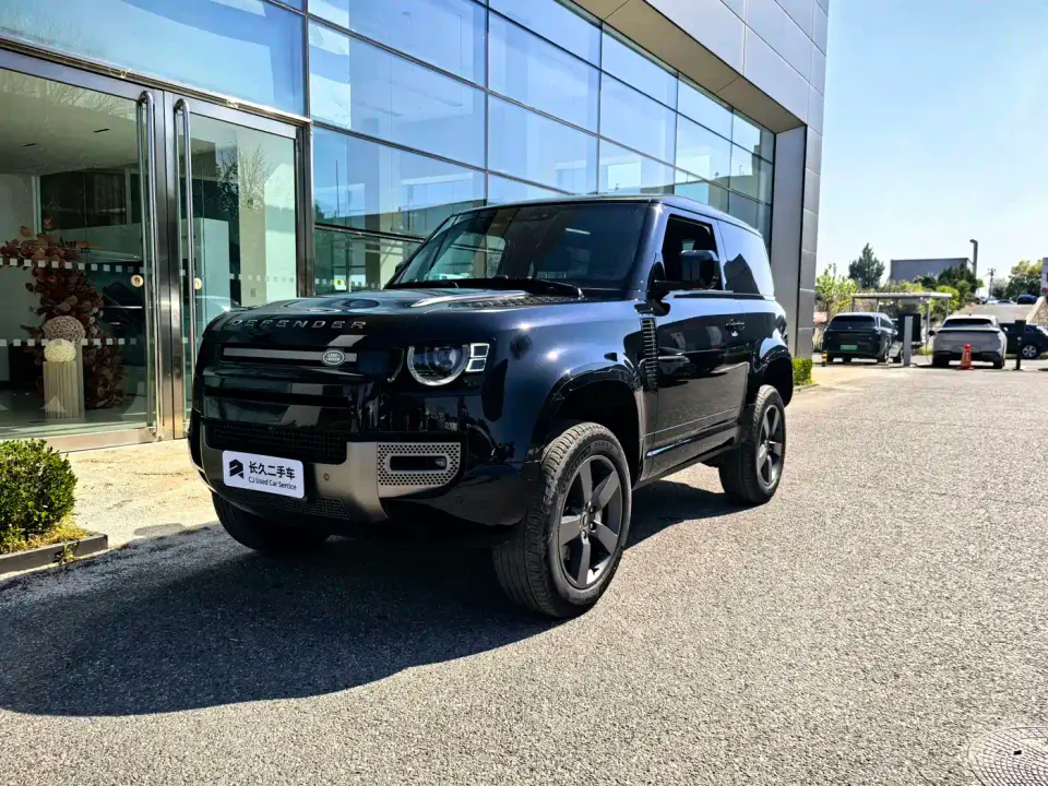 Land Rover Defender 90 3.0T P400 X-Dynamic HSE 2025