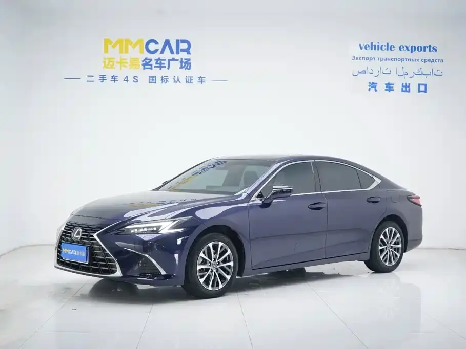 Lexus ES 200 Ultimate Edition 2025