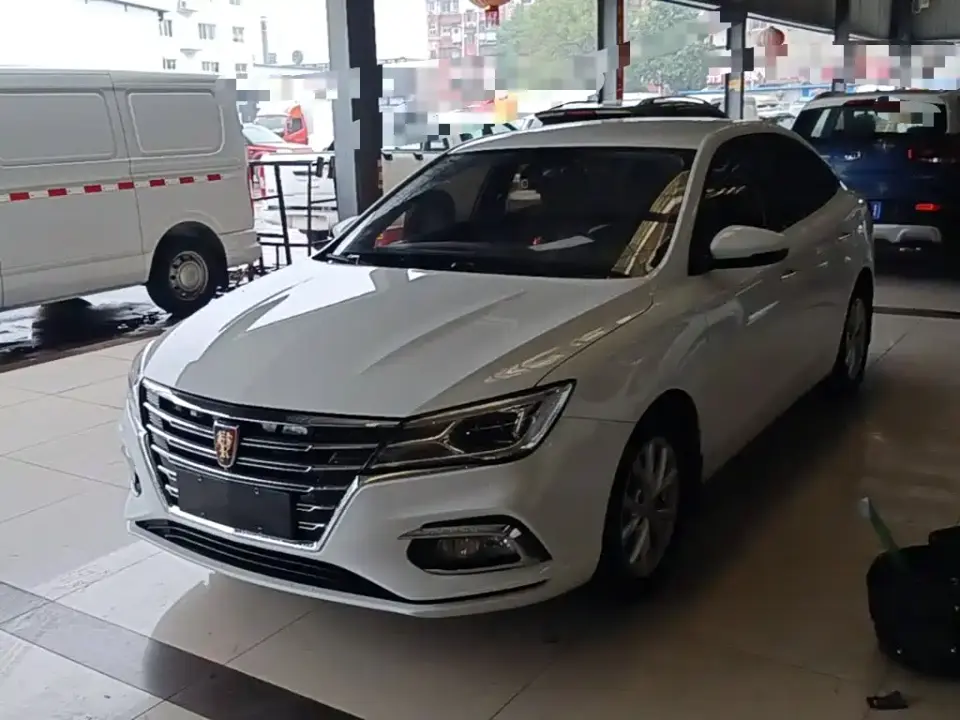 Roewe i5 1.5L Manual 4G Connected Premium Edition 2020