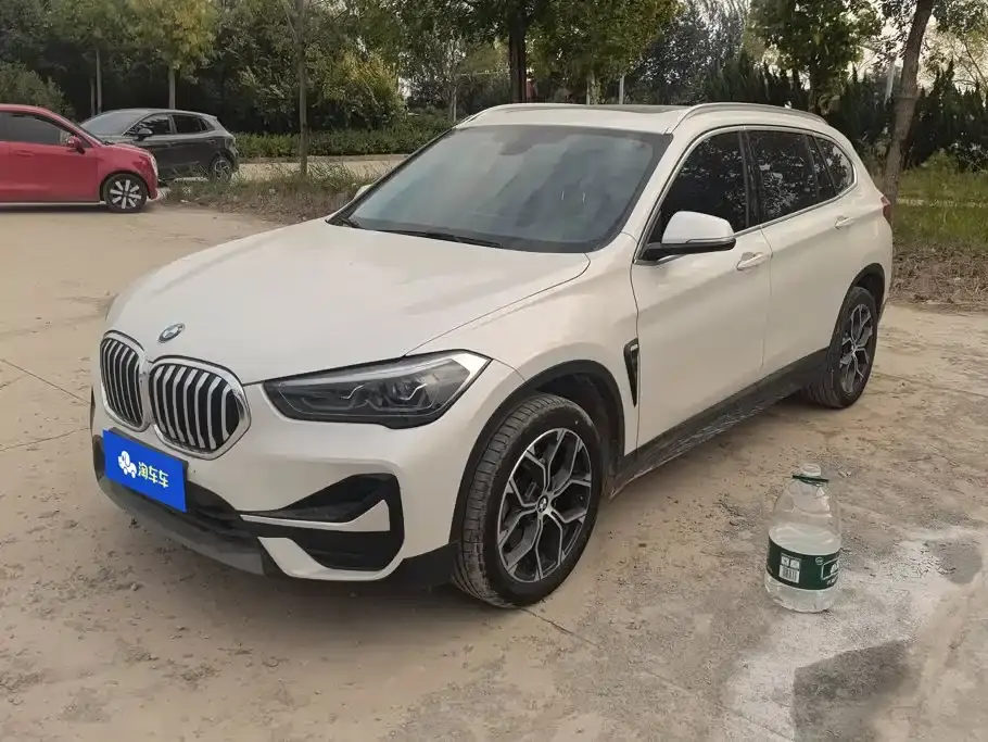 BMW X1 sDrive25Li Leading 2021