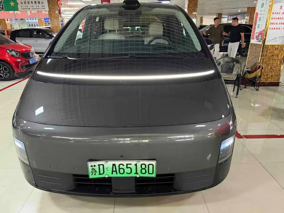 Li Auto MEGA Ultra 2024