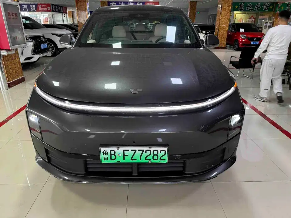Li Auto L6 Pro 2024