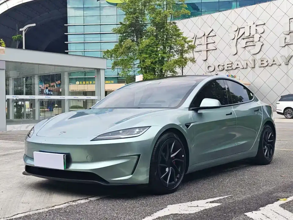 Tesla Model 3 High-Performance All-Wheel Drive Edition 2024
