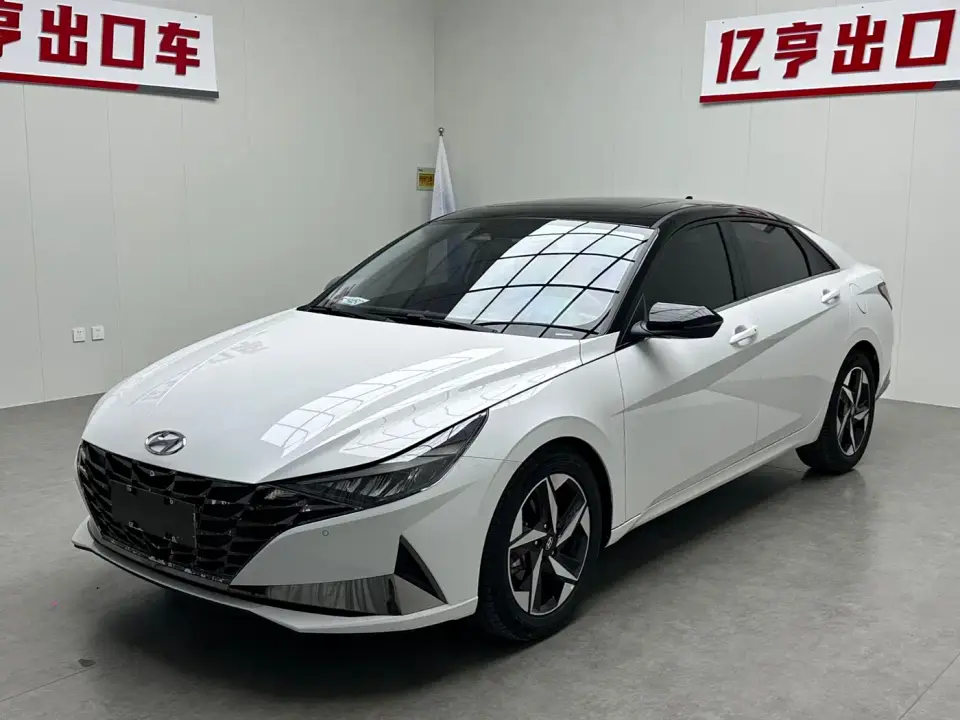 Hyundai Elantra 1.5L CVT LUX Premium Edition 2023