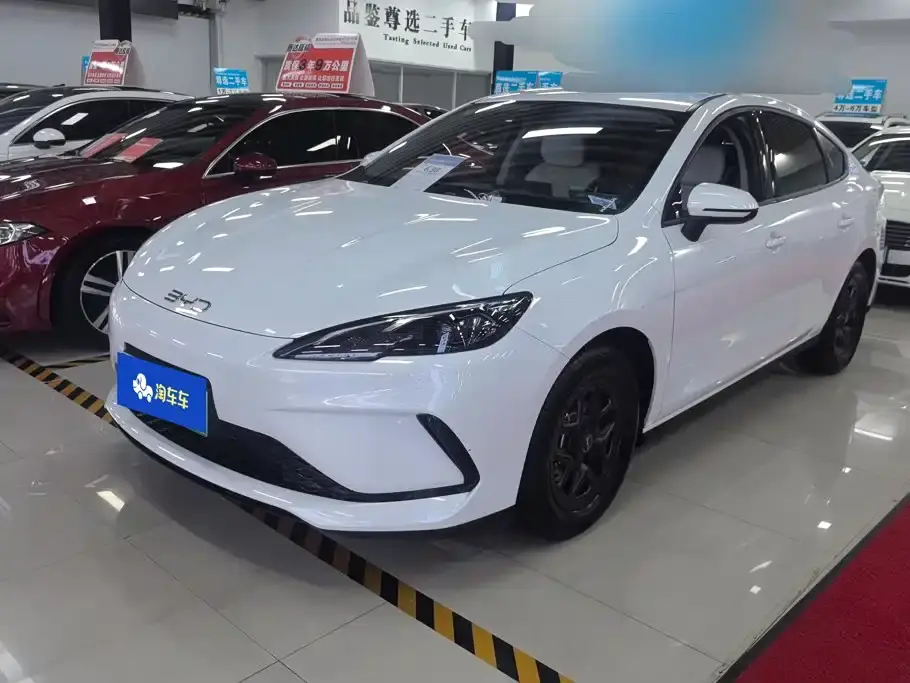 BYD Hai Bao 05 DM-i DM-i Smart Drive Edition 55KM Luxury 2025