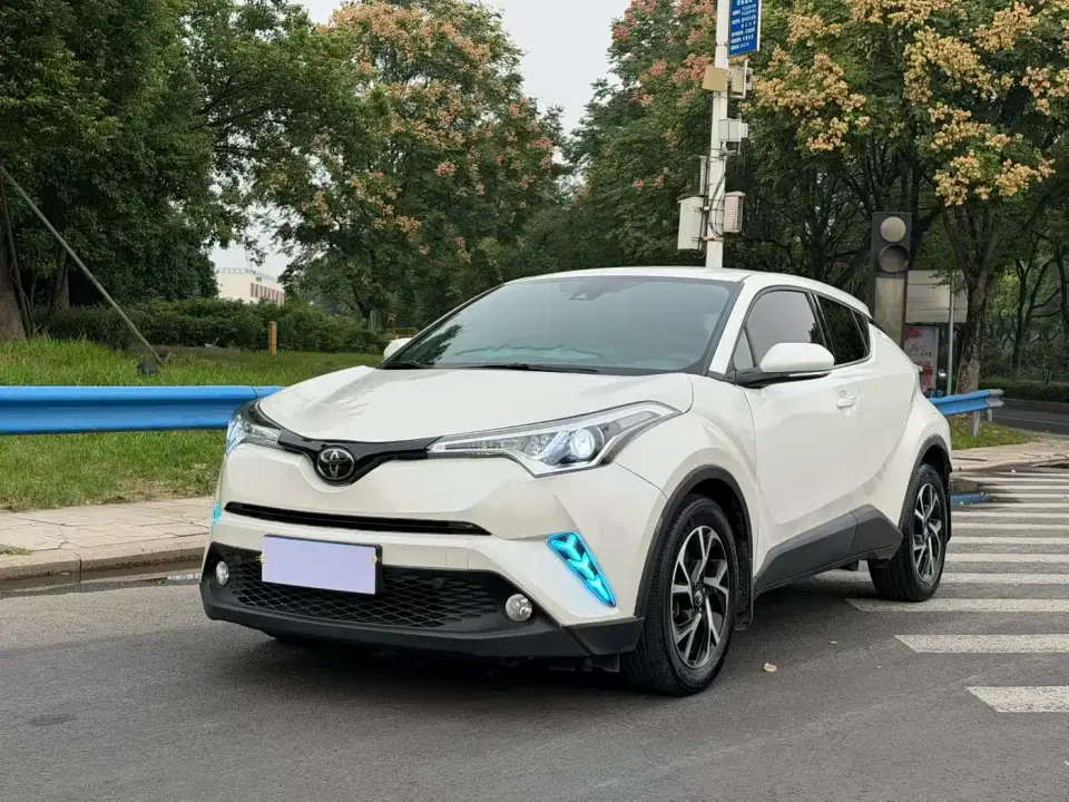 Toyota C-HR 2.0L Leading Edition China V 2019