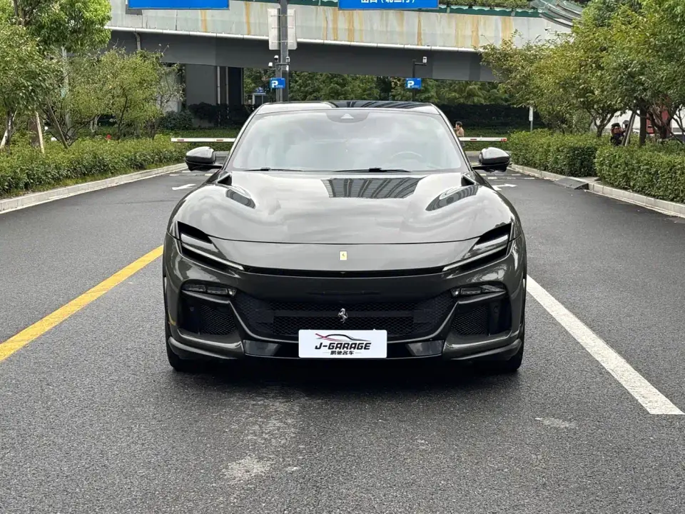 Ferrari Purosangue 6.5L V12 2025