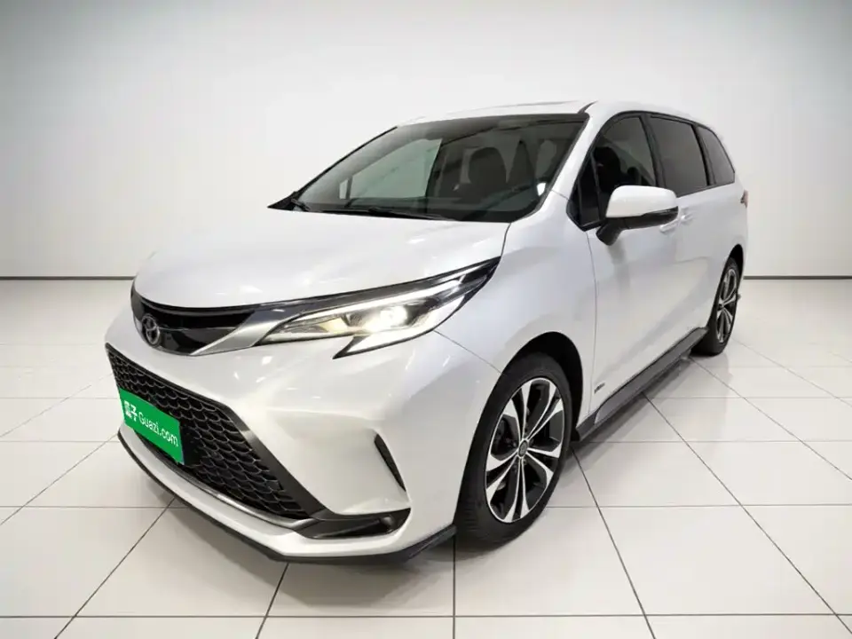 Toyota Granvia 2.5L Hybrid Supreme ULTRA 2024