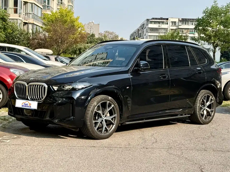 BMW X5 xDrive 30Li Premium M Sport Black Night Package 2024