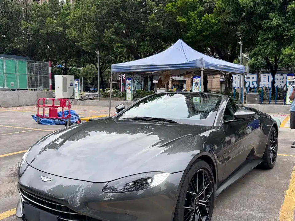 Aston Martin V8 Vantage 4.0T V8 Roadster 2021